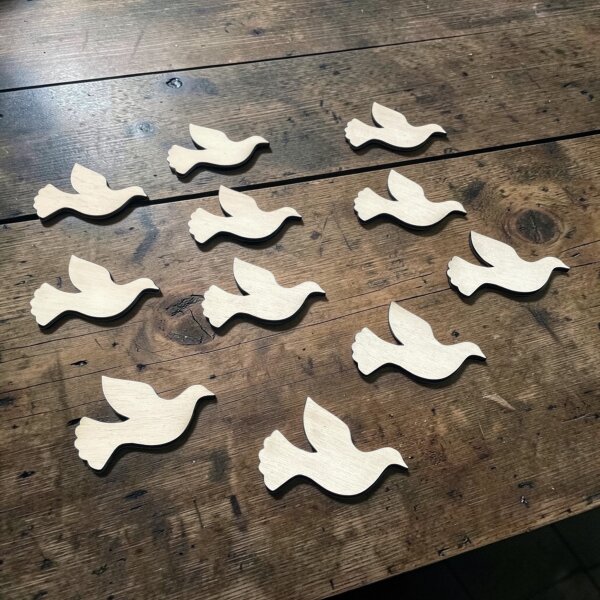 Tauben aus Holz - Streudeko Kirche Taufe Kommunion